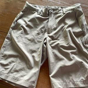 Vineyard Vines performance shorts sz 28